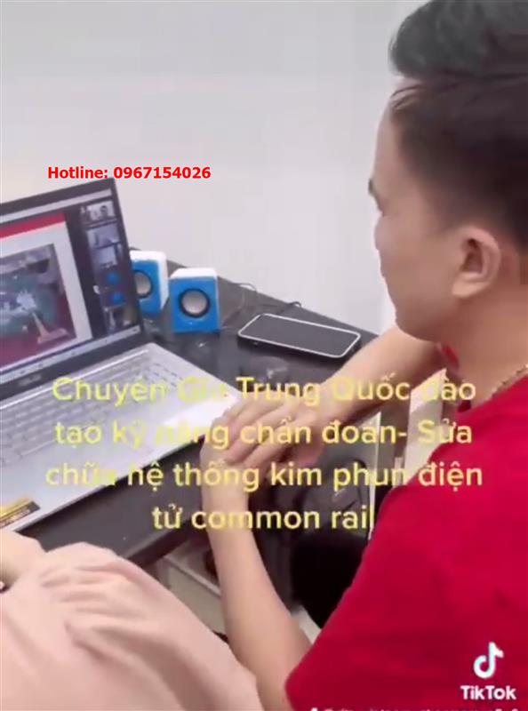 Chuyên Gia Trung Quốc đào tạo trực tuyến hỗ trợ Ae đã sử dụng thiết bị phần mềm DTS